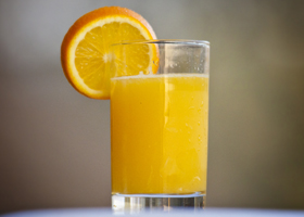 Апельсиновый сок полезен для мозга