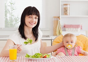 Диета кормящей мамы при коликах у ребенка